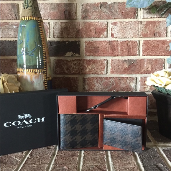 COACH Wallet ID Keychain Gift Box Set NWT$225 NICE - Picture 2 of 8